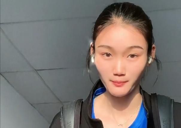 强行征服挺进女侠丰满的身体